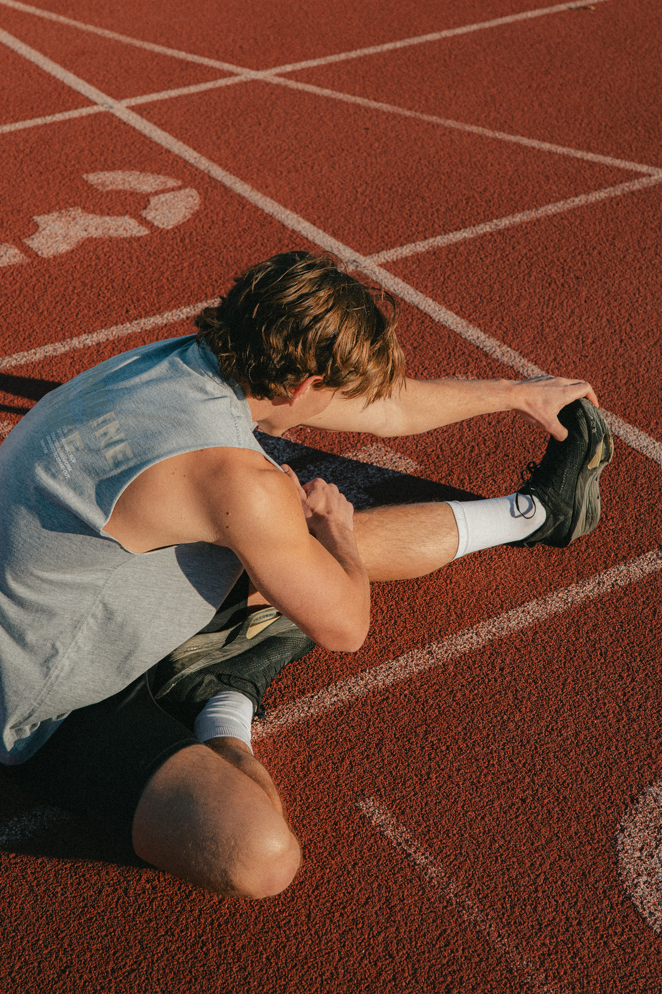 Gros plan sur une chaussure Diadora Carbon, photo outdoor sport et équipement